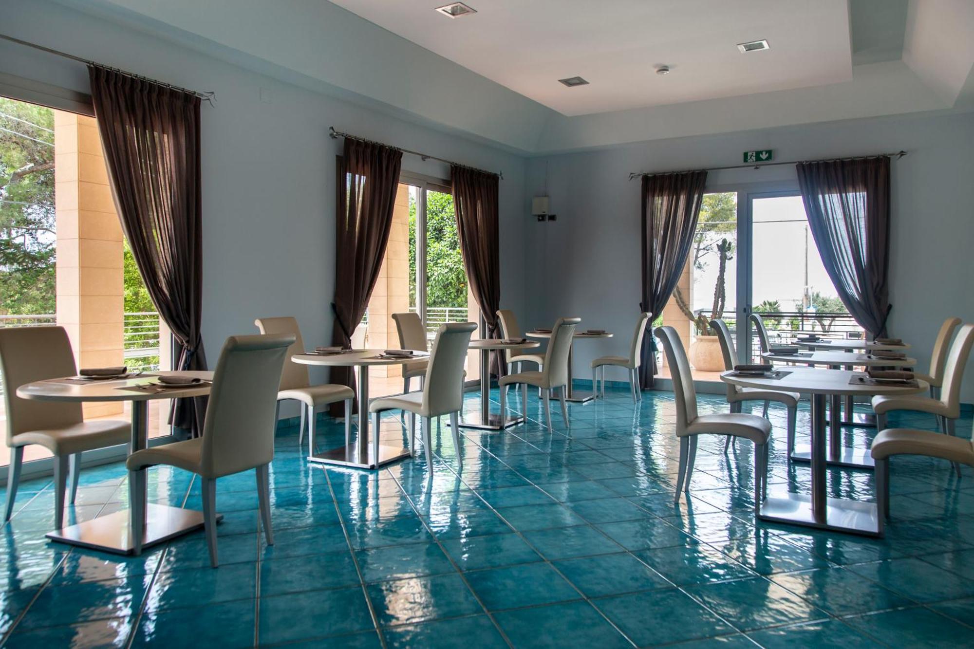 Residenza Del Mare Hotel Sant Isidoro  Buitenkant foto