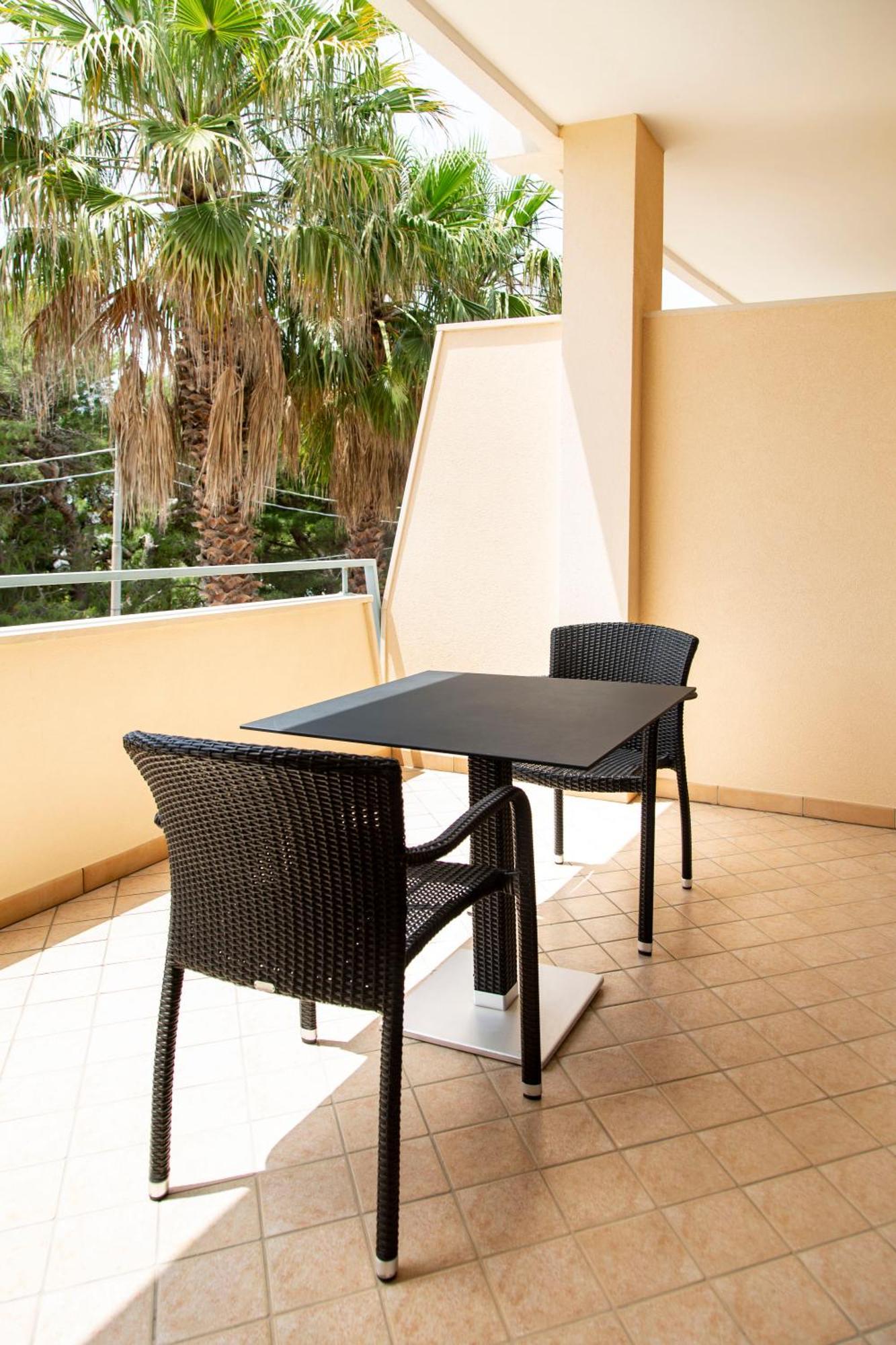 Residenza Del Mare Hotel Sant Isidoro  Buitenkant foto
