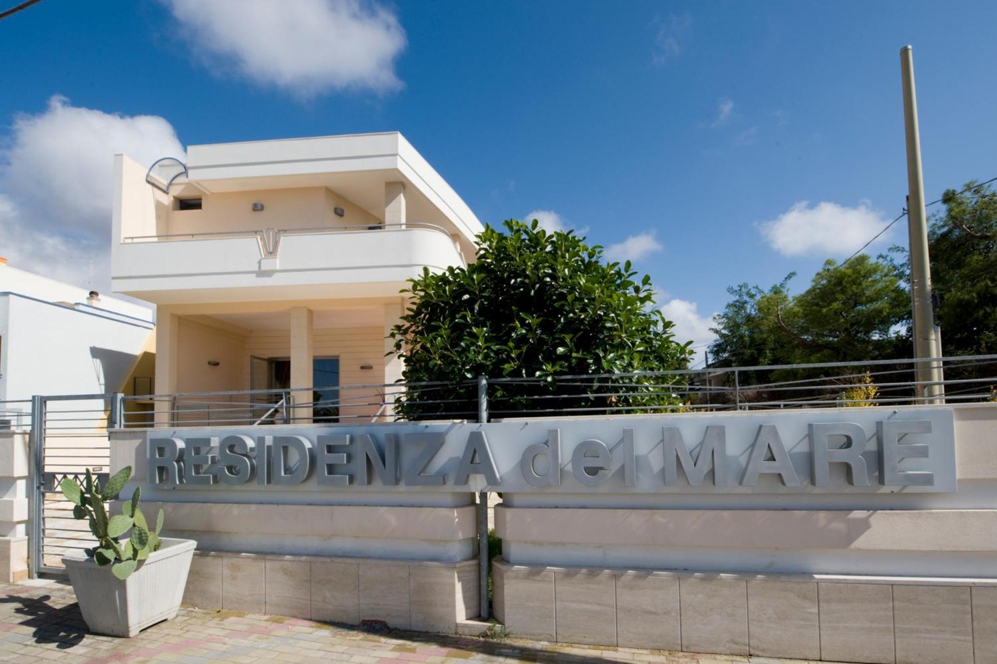 Residenza Del Mare Hotel Sant Isidoro  Buitenkant foto